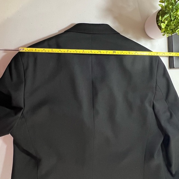 Kenneth Cole Reaction TECHNI-COLE Performance Notch Lapel Tuxedo, Black, 42R - Picture 4 of 12